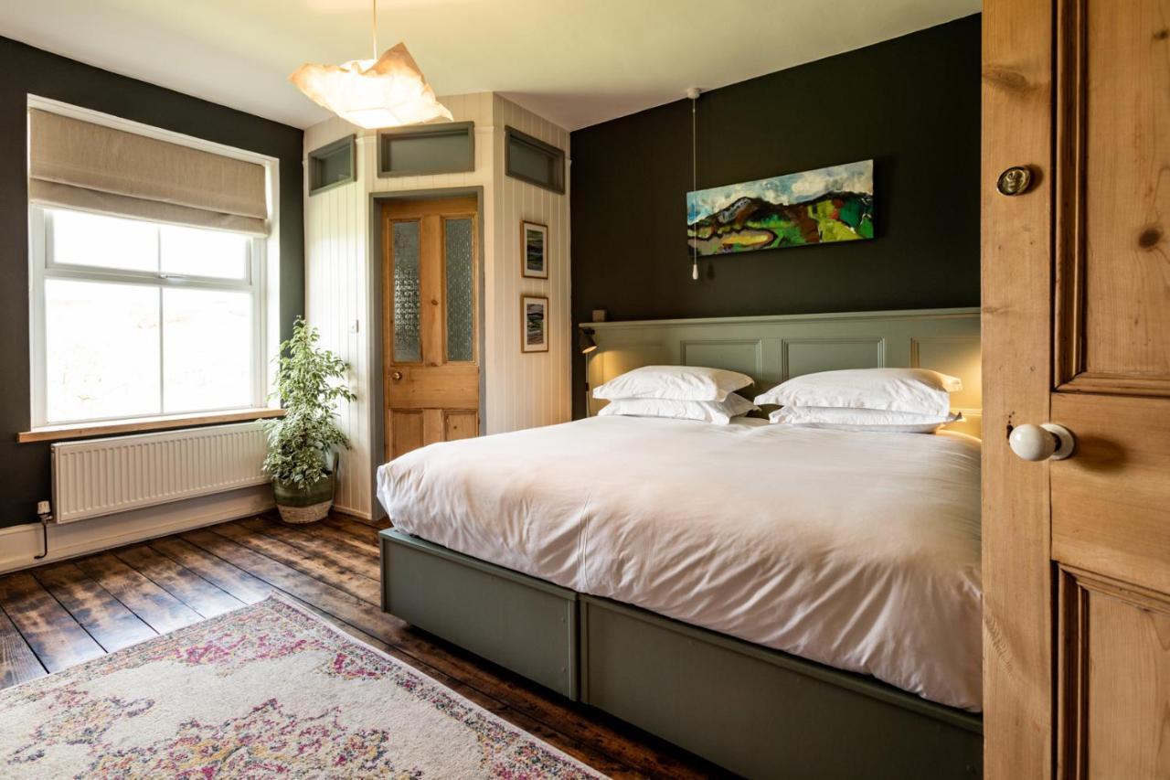 The Old Vicarage Bed and Breakfast Moylgrove Εξωτερικό φωτογραφία