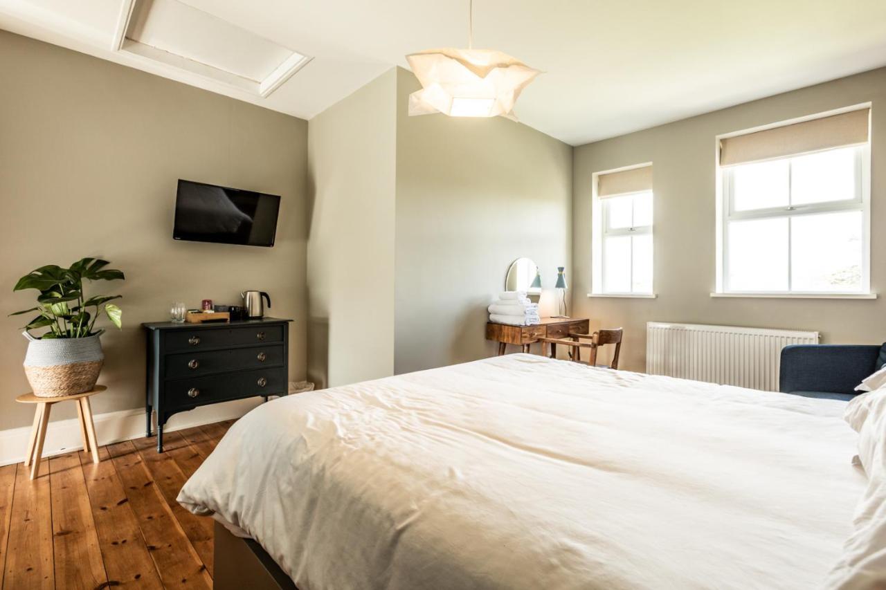 The Old Vicarage Bed and Breakfast Moylgrove Εξωτερικό φωτογραφία