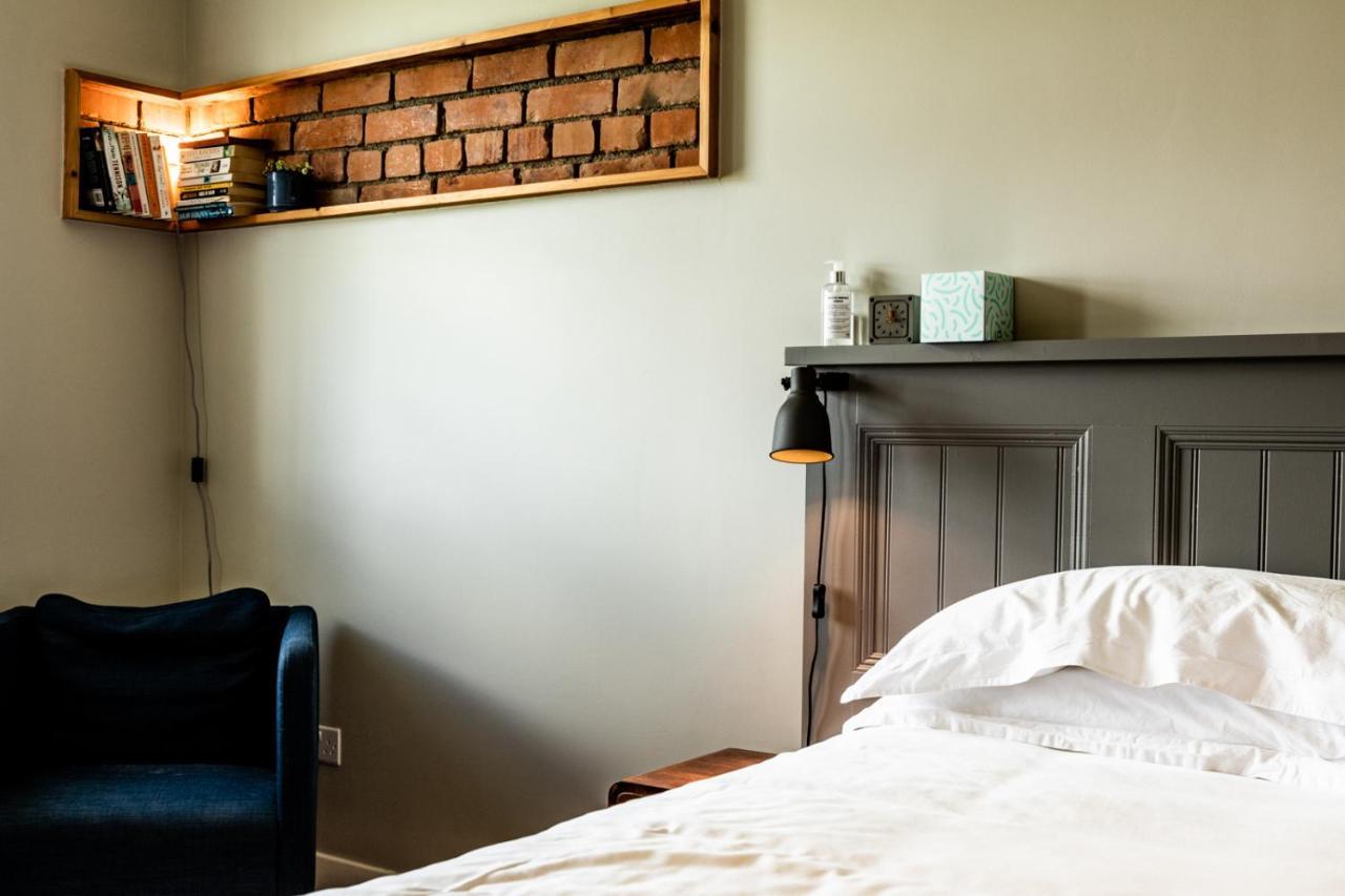 The Old Vicarage Bed and Breakfast Moylgrove Εξωτερικό φωτογραφία