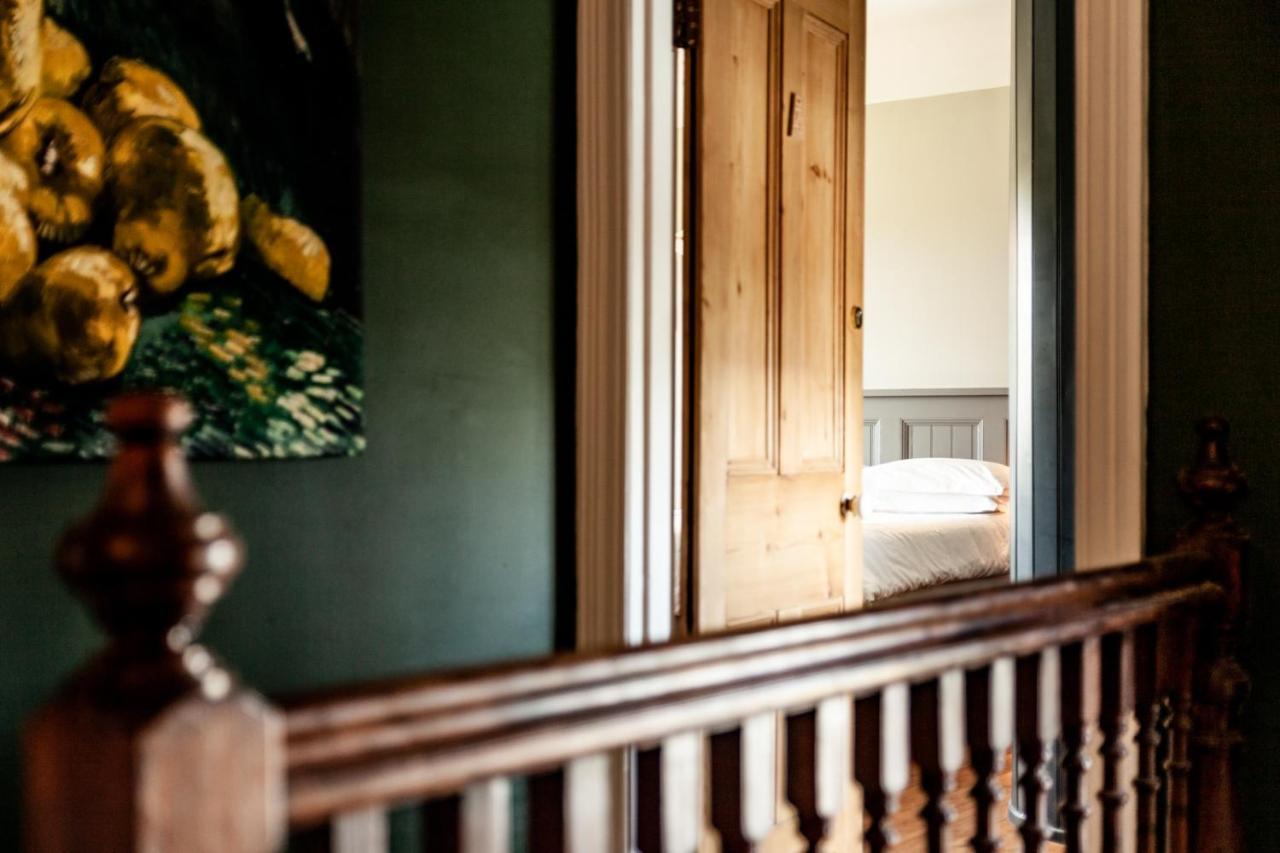The Old Vicarage Bed and Breakfast Moylgrove Εξωτερικό φωτογραφία