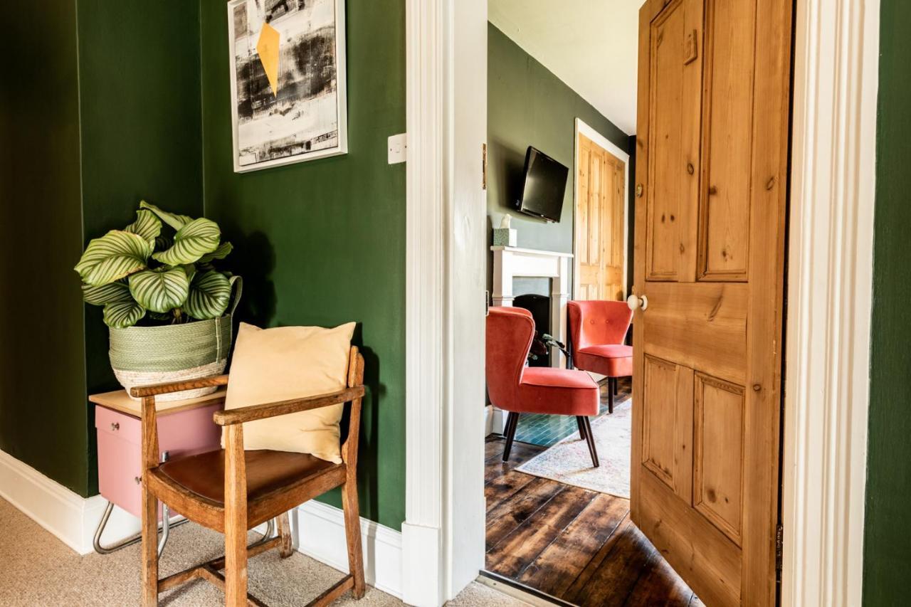 The Old Vicarage Bed and Breakfast Moylgrove Εξωτερικό φωτογραφία