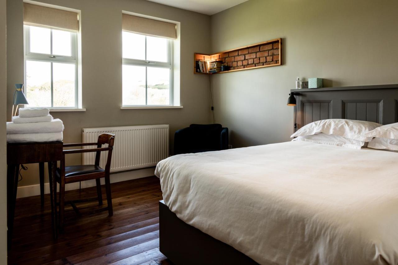 The Old Vicarage Bed and Breakfast Moylgrove Εξωτερικό φωτογραφία