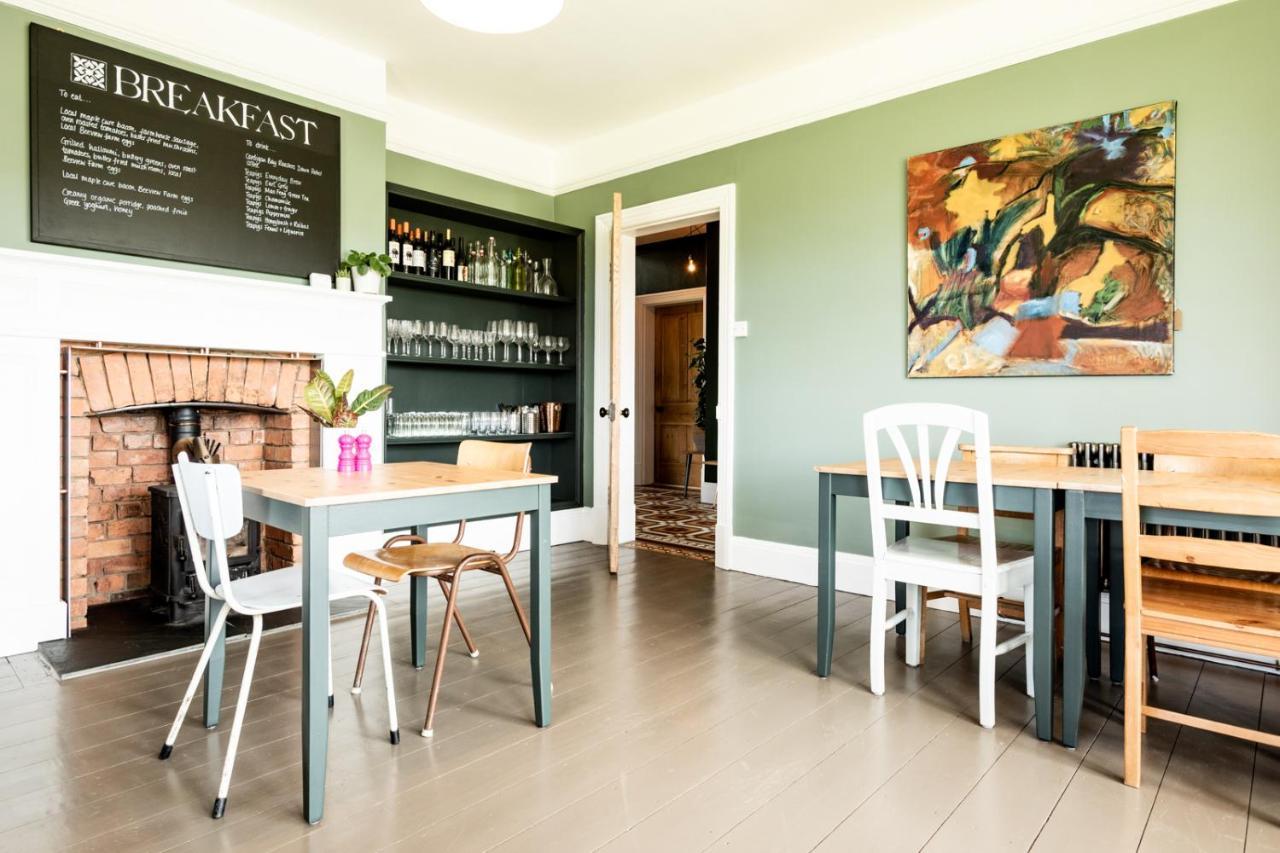 The Old Vicarage Bed and Breakfast Moylgrove Εξωτερικό φωτογραφία