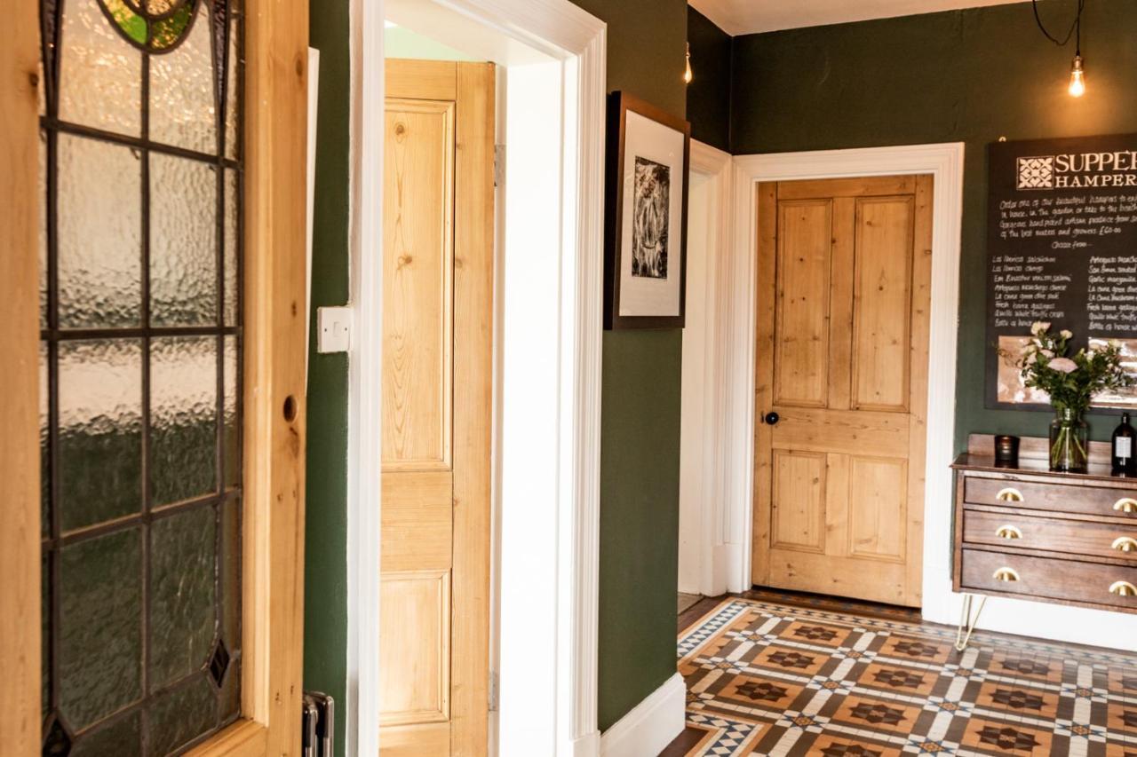 The Old Vicarage Bed and Breakfast Moylgrove Εξωτερικό φωτογραφία